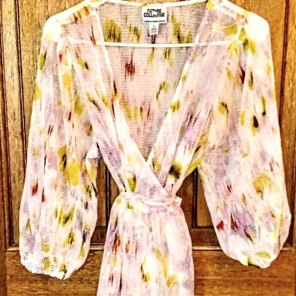FUTURE COLLECTIVE Floral Print 3/4 Sleeve V-Neck Wrap Top- MEDIUM